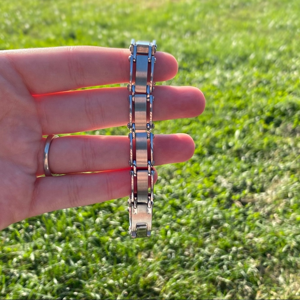 Men’s 9” steel and silver bracelet